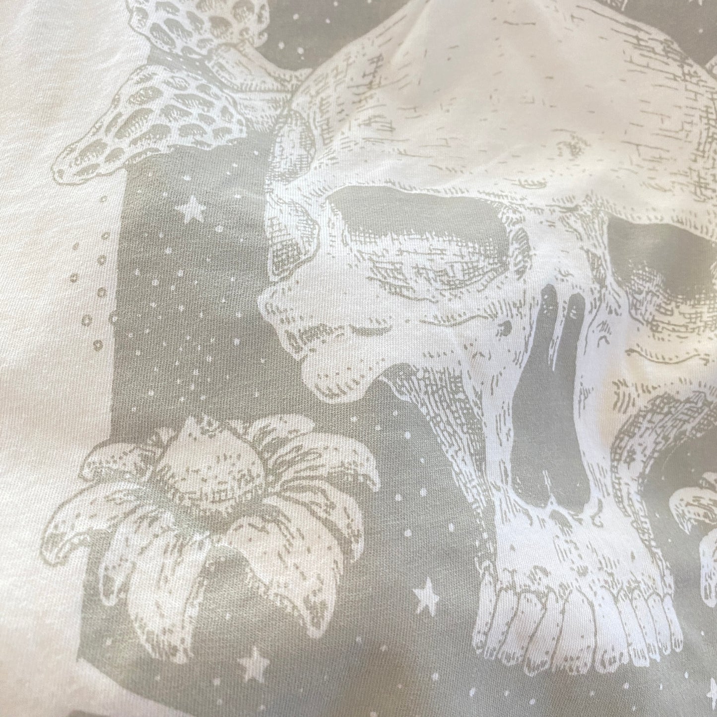 Cornucopia tee, Grey & Cream